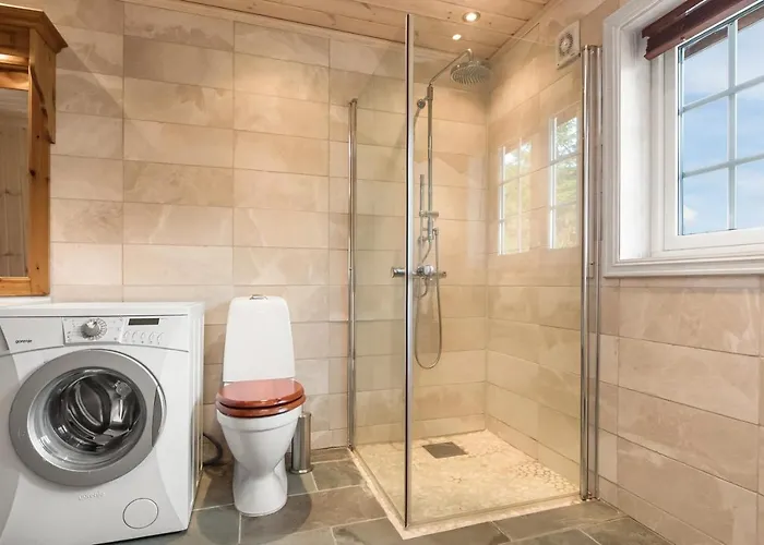 Reveenka - In With Jacuzzi For Rent Дом отдыха Трисиль