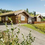 Дом отдыха Reveenka - In With Jacuzzi For Rent Трисиль