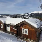 Дом отдыха Reveenka - In With Jacuzzi For Rent Трисиль